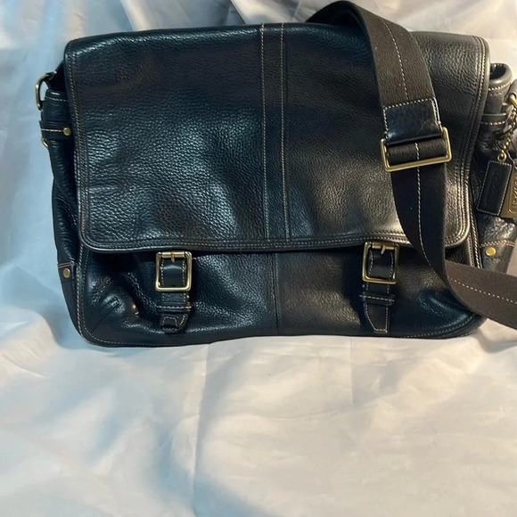 Coach Large Leather Messenger Bag high quality top grain leather brass ** - Picture 2 of 11